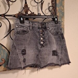 We The Free Gray Asymmetrical A-Line Mini Skirt. NWOT Size 24